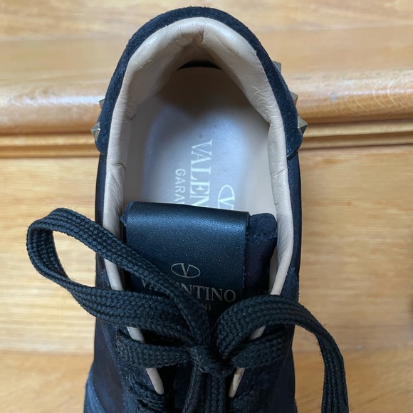 Authentic Valentino Garavani rockstud sneakers - Picture 5 of 6